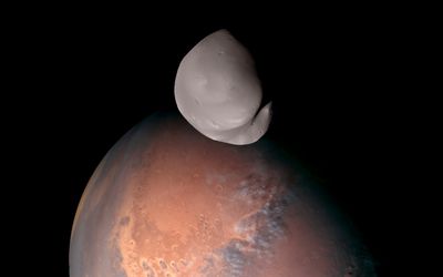 Spectacular photos from UAE spacecraft reveal origin of Mars’ little moon