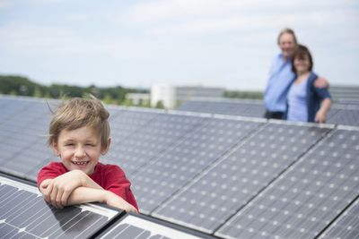 Community Solar Saves Money With Solar Energy – Without Changing Your Roof