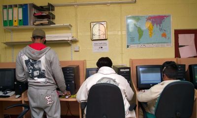 Community-led approach needed to tackle youth violence in UK, report finds