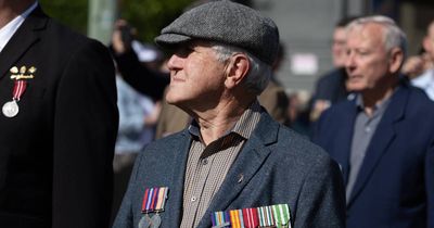 The iconic Aussie song that put 'lump in throats' at Wangi's Anzac service