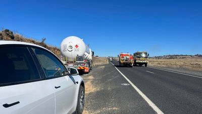 Truck rollover involving Snowy 2.0 worker described as 'absolute tragedy' by locals