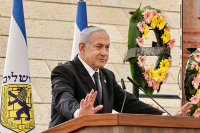 Watch: Israel comes to standstill as sirens sound to mark Memorial Day