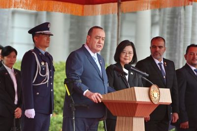 Guatemala vows to stand by 'solid' ally Taiwan