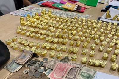 Chinese gangsters arrested for fake gold scam