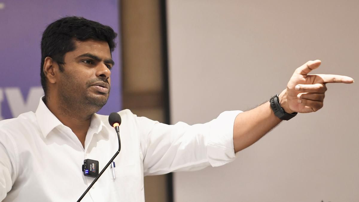 அண்​ணா​மலை–முதல்வர் ஸ்டா​லின் கட்​டுப்​பாட்​டில் காவல்​துறை இல்லை….