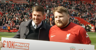 'That has brought a tear to my eye' - Liverpool fan praised for 'absolutely class' gesture after impressing Steven Gerrard