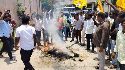 Tension in Kuppam as TDP activists burn effigy of Andhra Pradesh Chief Minister