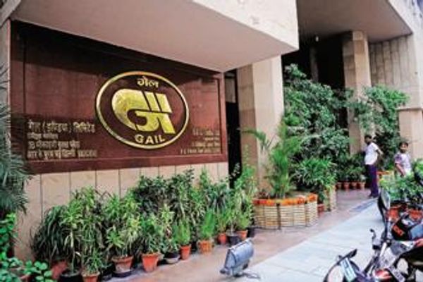 GAIL seeks to defer Gazprom LNG contract