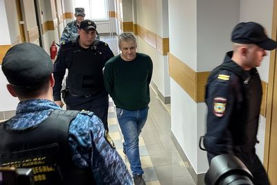 Russia convicts ex-police officer over Ukraine war criticism
