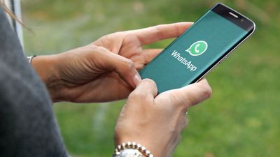 How to change your WhatsApp background