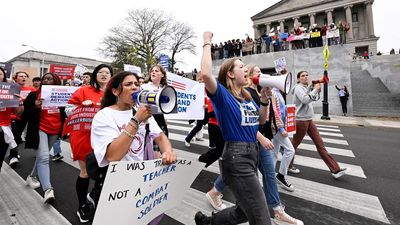 Axios interviews: What young Democrats want from a 2nd Biden campaign