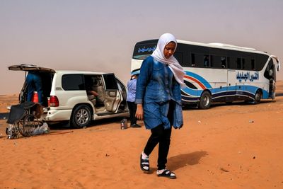 Ceasefire shaky as Sudanese, foreigners flee