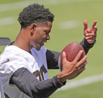 Greedy Williams reveals jersey number with Eagles