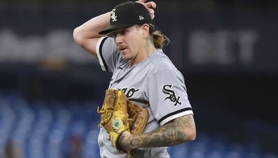 White Sox fall to 7-17 after getting blanked by Blue Jays for sixth loss in row