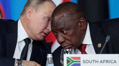 South Africa, Due to Host Putin, Rows Back from Pledge to Quit War Crimes Court