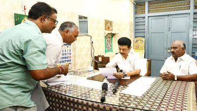 T.N. CM Stalin makes surprise visit to Olakkur block development office in Villupuram district