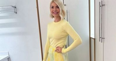 Holly Willoughby looks 'gorgeous' in floral midi skirt from Marks and Spencer