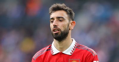 'We need him' - Manchester United fans react as Erik ten Hag gives Bruno Fernandes injury update