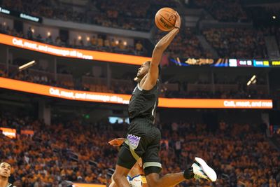 Kings’ De’Aaron Fox (finger) says he’s playing in Game 5 on Wednesday