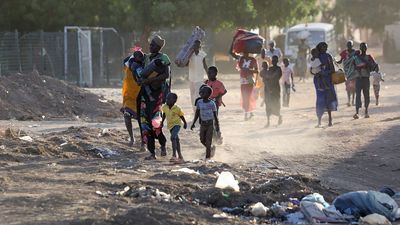 Sudanese "staring into the abyss" as humanitarian situation worsens amid fighting