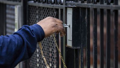 Chicago mail carriers are being robbed at an alarming rate, and Postal Service must do more to protect them