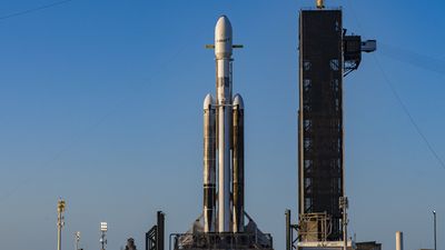 Watch SpaceX's powerful Falcon Heavy rocket launch on 6th mission April 27