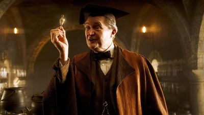 Harry Potter’s Horace Slughorn Actor Defends J.K. Rowling Amidst Controversies