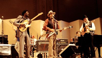 Watch Lonnie Mack, one of the original Flying V masters, trade licks with Tele titans Albert Collins and Roy Buchanan
