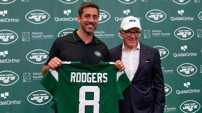 Aaron Rodgers Shares Bizarre Reason He Couldn’t Receive Packers’ Calls Amid Trade Talks