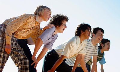 5-25-77 review – energetic ode to Star Wars, the movie that changed it all