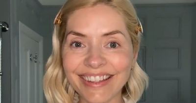 Holly Willoughby dons pyjamas and goes makeup-free as she shares common comment in candid chat