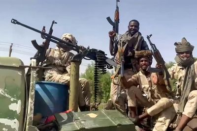 Renewed air strikes hit Sudan capital as clock ticks down on truce