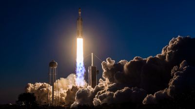 SpaceX Falcon Heavy will launch private mission to moon's south pole in 2026