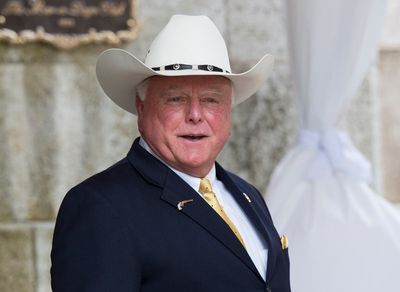 ‘Unlawful’ Texas policy requires state employees to dress in their ‘biological gender’