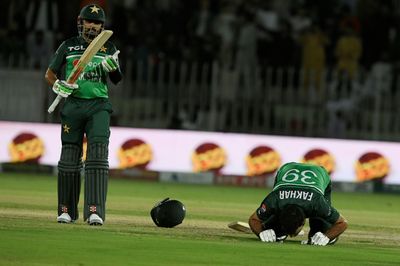 Ton-up Zaman helps Pakistan defeat New Zealand in first ODI