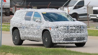 2024 GMC Acadia Drops Heavy Camouflage In New Spy Photos