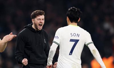 Tottenham surge back at Manchester United to stop rot in Mason’s first game