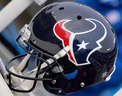 Cardinals trade No. 3 pick to Texans