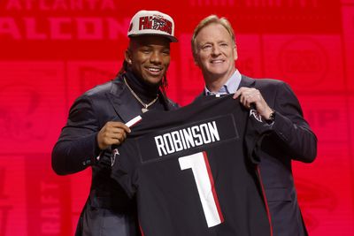 Grade the Falcons’ 1st-round selection of RB Bijan Robinson