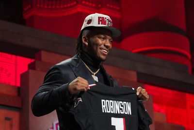 Watch: Falcons make the call to draft RB Bijan Robinson