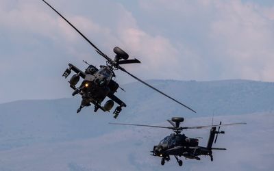 Three pilots dead as two US Army helicopters crash