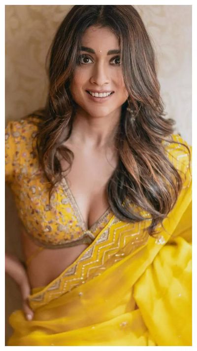 10 Times Shriya Saran Raised Our Temperature