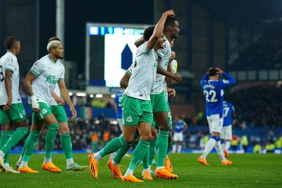 Eddie Howe talks up Alexander Isak with Thierry Henry comparisons