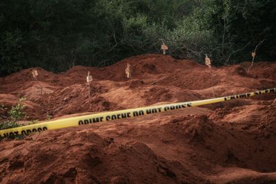 Ex-follower of Kenya cult leader digs for victims' bodies