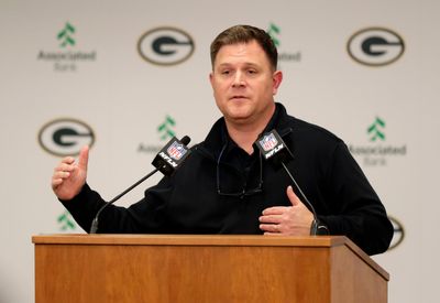 GM Brian Gutekunst passes on premier pass-catcher for defensive help