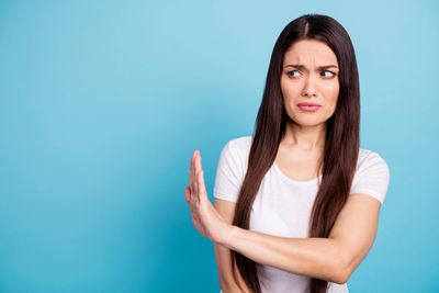 Stay Away from These 2 Tech Stocks: It's the Worst Possible Option for Investors