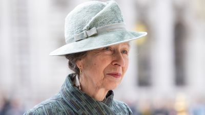 Princess Anne stuns in gorgeous green skirt suit and her cake-cutting skills remind of us the Queen!