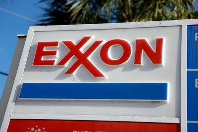 ExxonMobil, Chevron report higher profits despite oil price dip