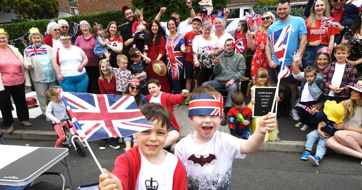 coronation-street-parties-in-nottinghamshire-full