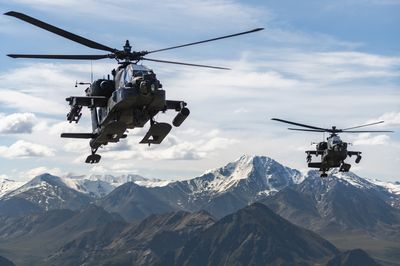 2 U.S. Army helicopters crash in Alaska, killing 3 soldiers